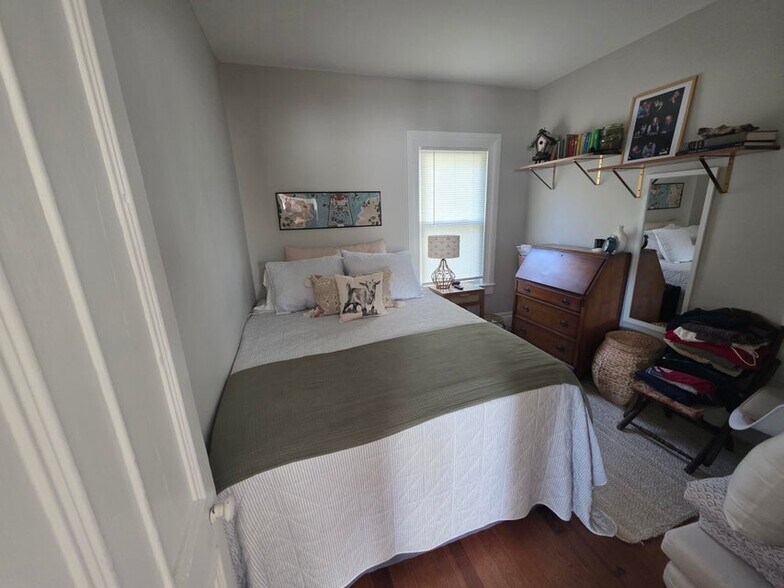 More Photos Of 12 Gay St, Rockland Apartments For Sale