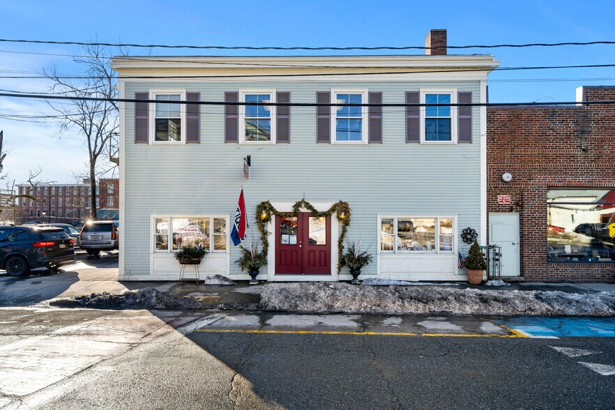 More Photos Of 47 S Main St, Ipswich Storefront Retail Residential For Sale