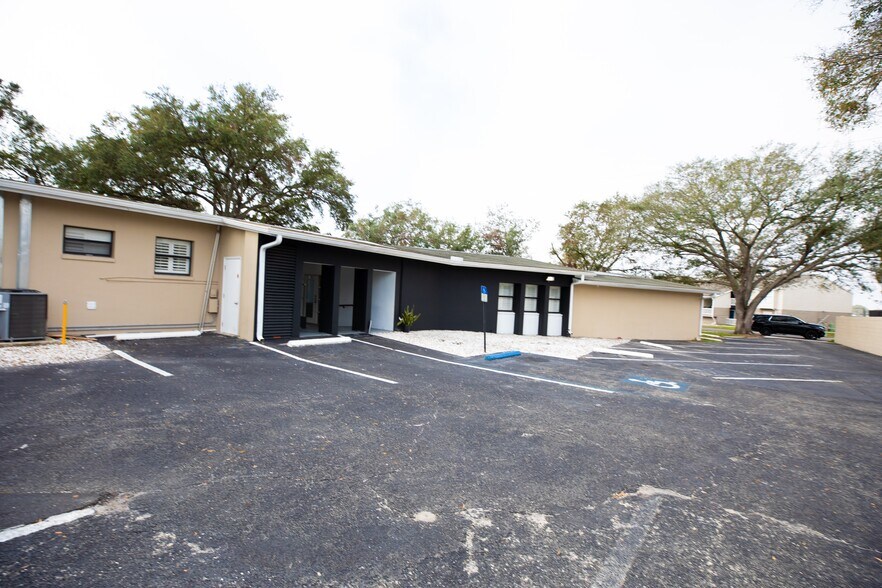 More Photos Of 2715 W Sligh Ave, Tampa Office Residential For Sale