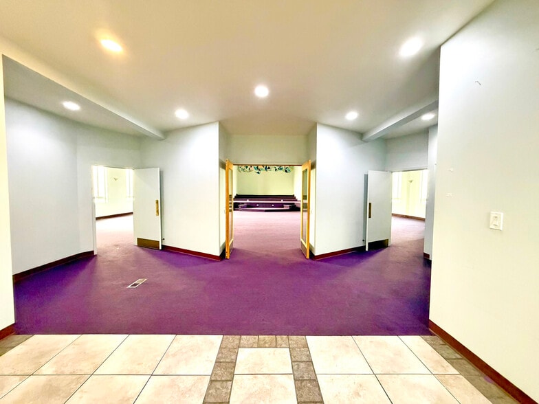 More Photos Of 4420 E Portland Ave, Tacoma Religious Facility For Sale