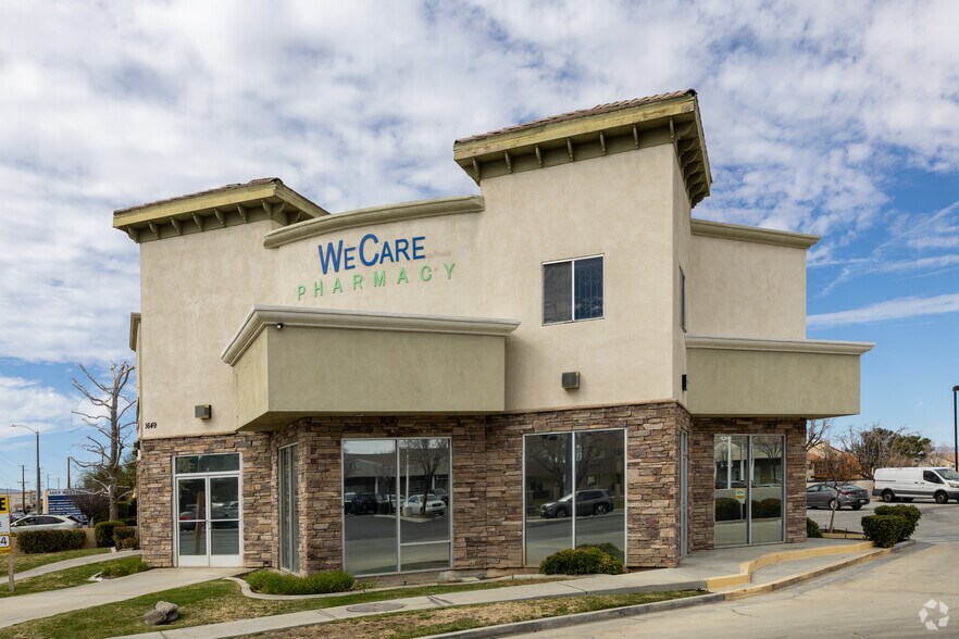 Primary Photo Of 1647-1649 W Avenue J, Lancaster Freestanding For Lease