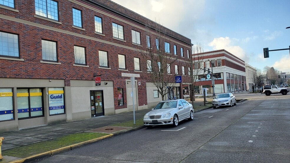 More Photos Of 1338 Commerce Ave, Longview Office For Lease