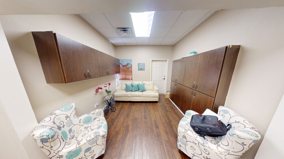 More Photos Of 2633 W Horizon Ridge Pky, Henderson Medical For Lease
