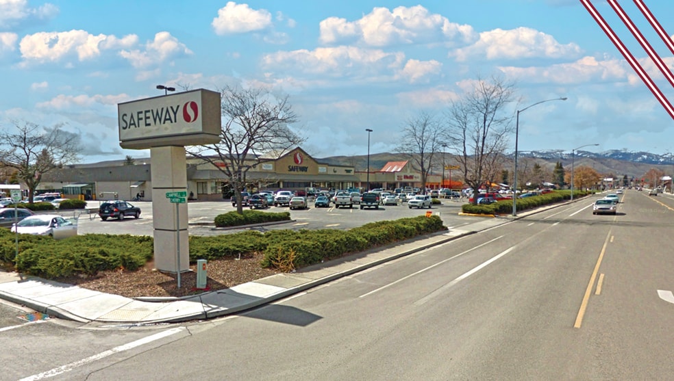More Photos Of 1205 Campbell St, Baker City Supermarket For Lease