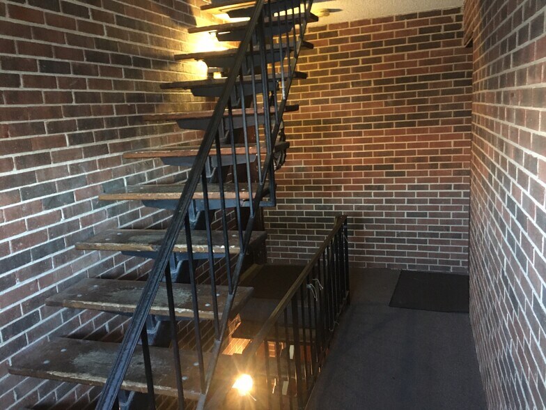 More Photos Of 6811 Pershing Rd, Stickney Apartments For Sale