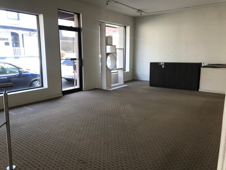 More Photos Of 26 Bergen St, Englewood Restaurant For Sale