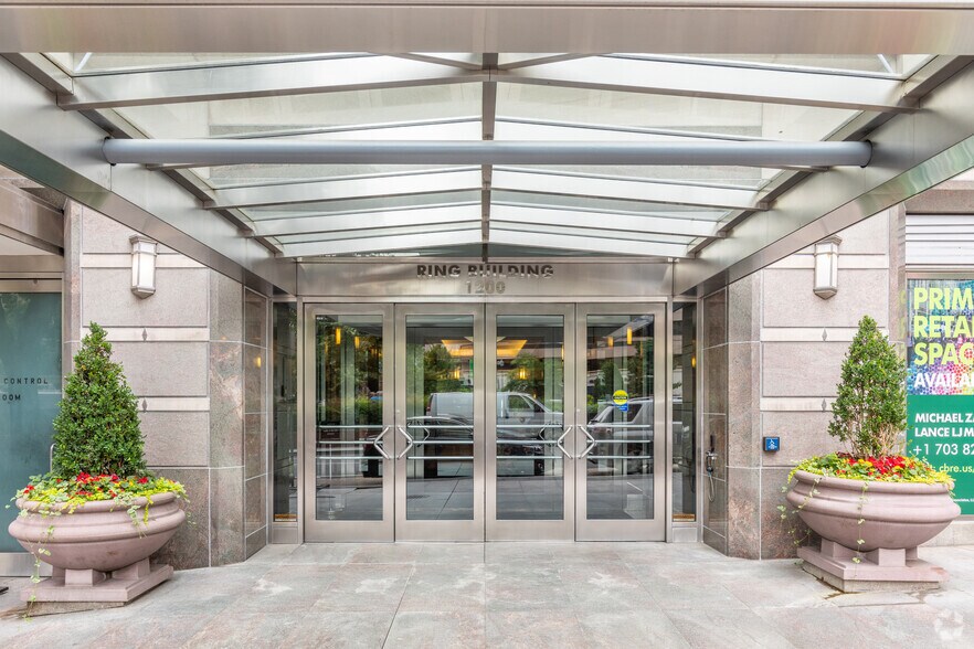 More Photos Of 1200 18th St NW, Washington Office For Lease