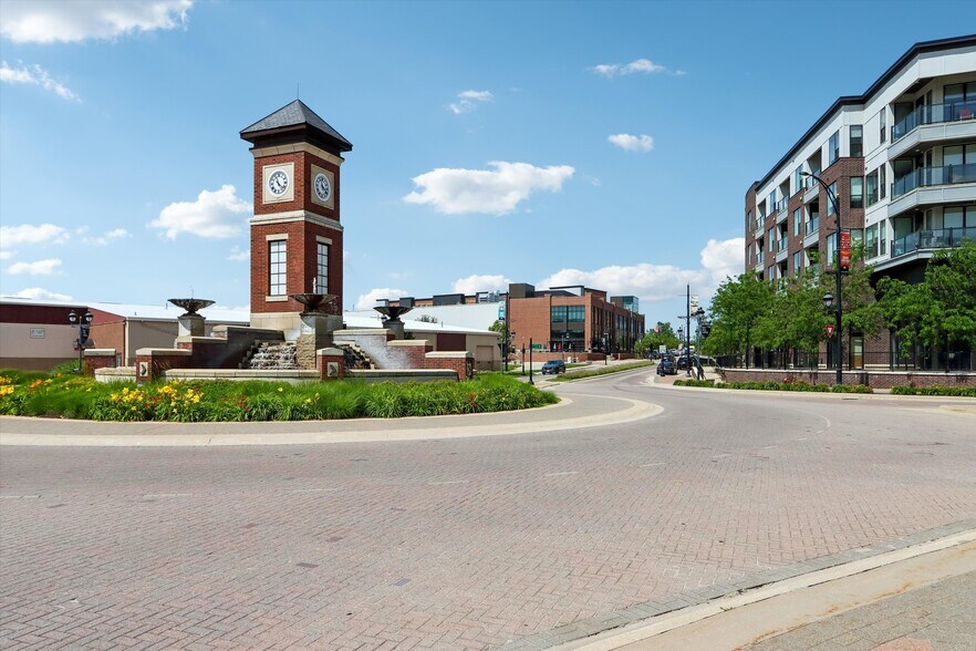 More Photos Of 903 Quarry Rd, Coralville Storefront For Sale