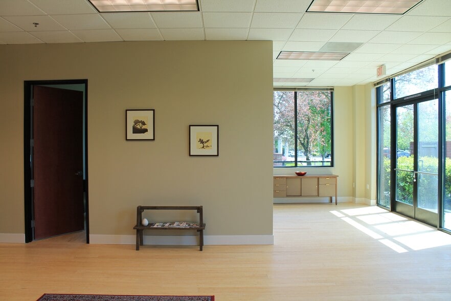 More Photos Of 1975 NW 167th Pl, Beaverton Office For Lease