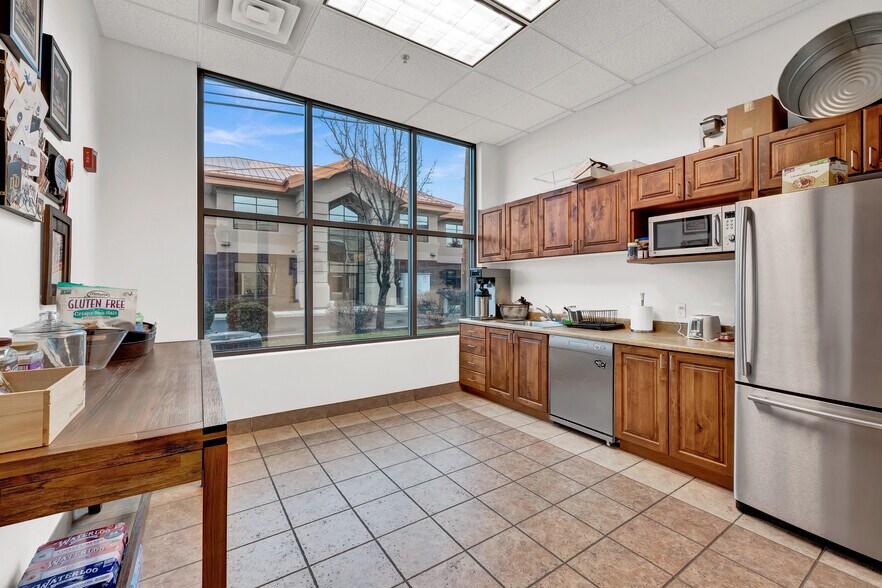 More Photos Of 8915 S 700 E, Sandy Office For Sale