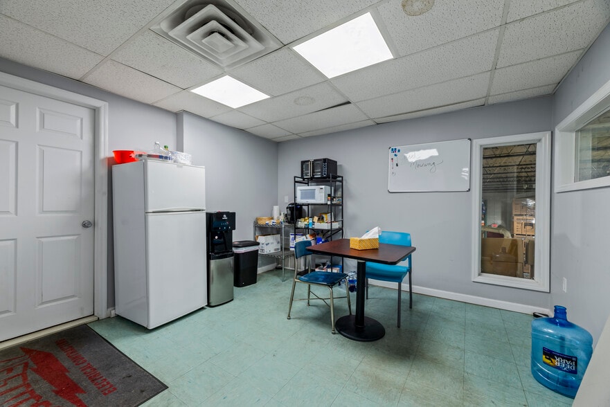 More Photos Of 9 Federal Rd, Monroe Township Warehouse For Sale