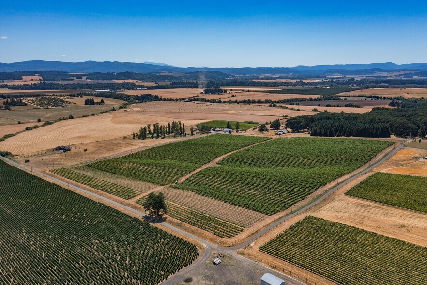 More Photos Of 10845 Brateng Rd, Monmouth Winery Vineyard For Sale