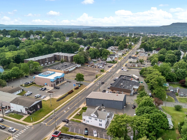 More Photos Of 710 E Main St, Meriden Freestanding For Sale
