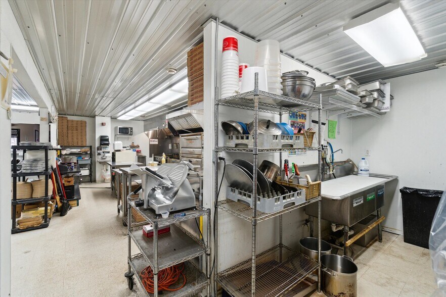 More Photos Of 142 N Saginaw St, Chesaning Bowling Alley For Sale