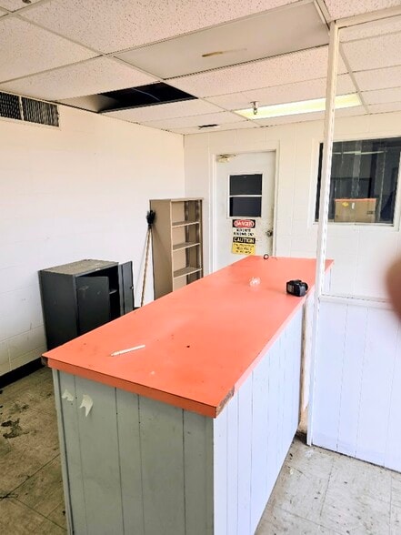 More Photos Of 1431 MS-69 S, Columbus Industrial For Lease