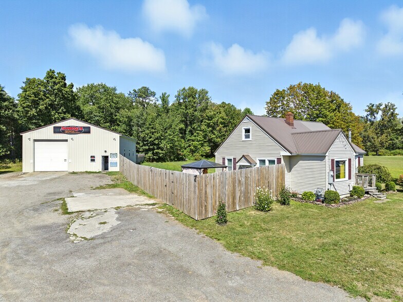 More Photos Of 2800 NY-49, West Monroe Auto Repair For Sale