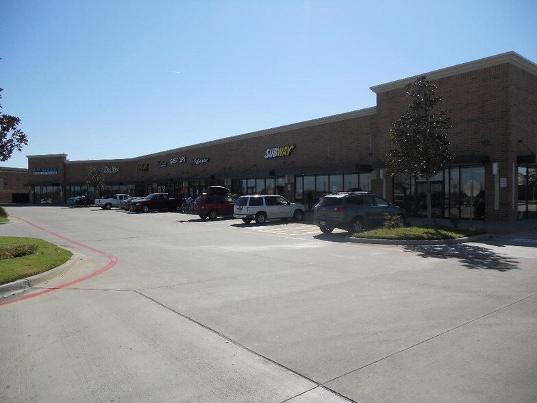 More Photos Of 10716-10860 N Beach St, Keller Unknown For Lease