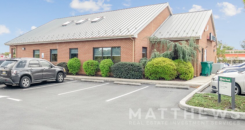 More Photos Of 4830 Penn Ave, Sinking Spring Bank For Sale