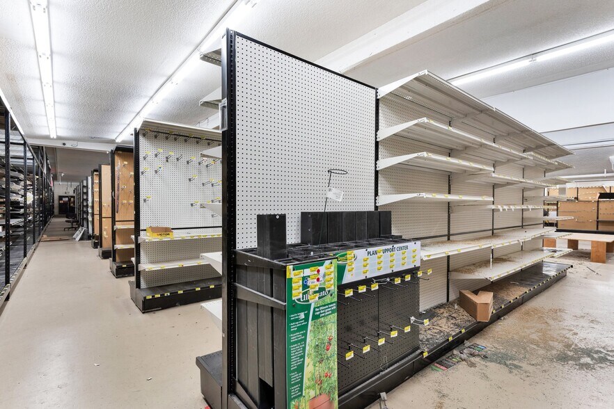 More Photos Of 1630 E Main St, Canon City General Retail For Sale