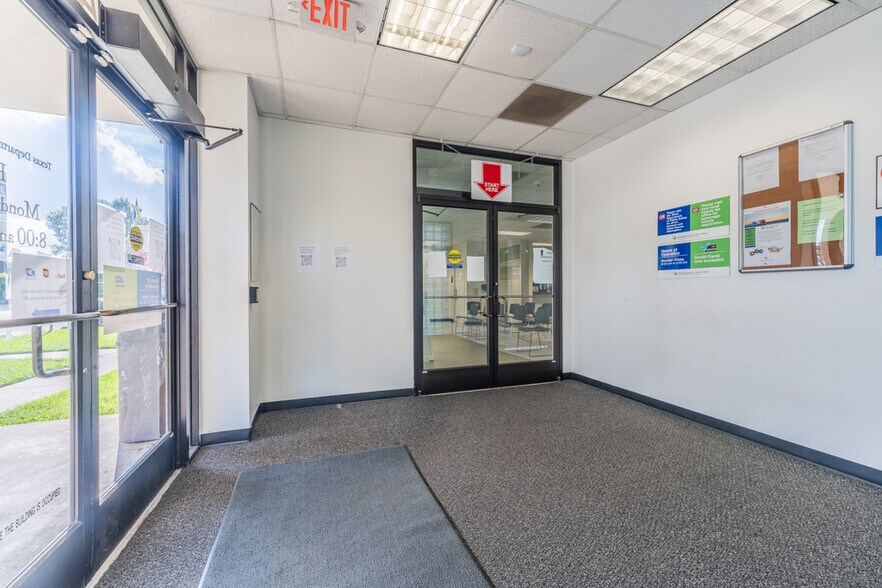 More Photos Of 2110 E Governors Cir, Houston Light Manufacturing For Sale