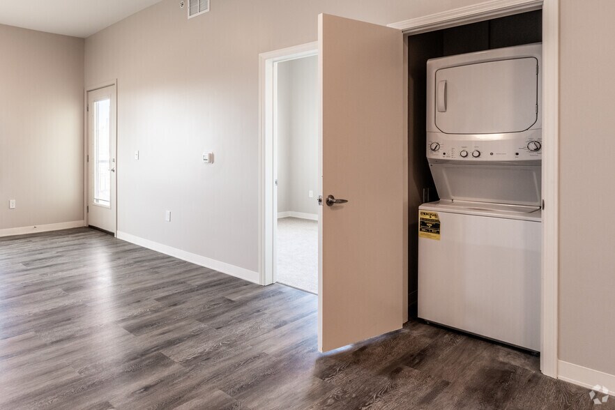 More Photos Of 1901 Vine St, Kansas City Multifamily For Sale