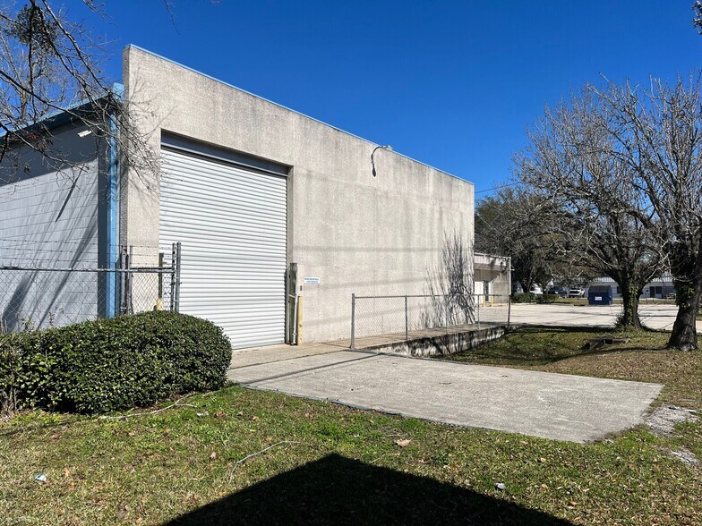 More Photos Of 4211 Highway Ave, Jacksonville Warehouse For Sale