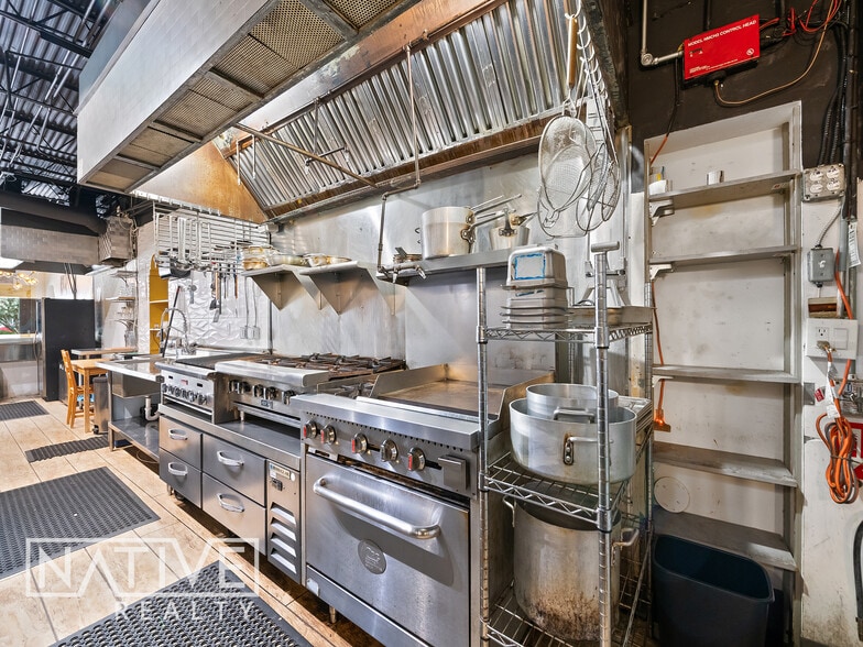 More Photos Of 2822 E Commercial Blvd, Fort Lauderdale Restaurant For Lease