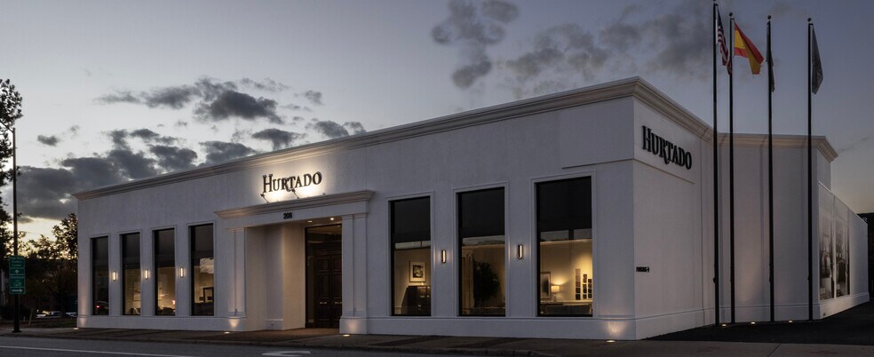 More Photos Of 208 English Rd, High Point Showroom For Lease