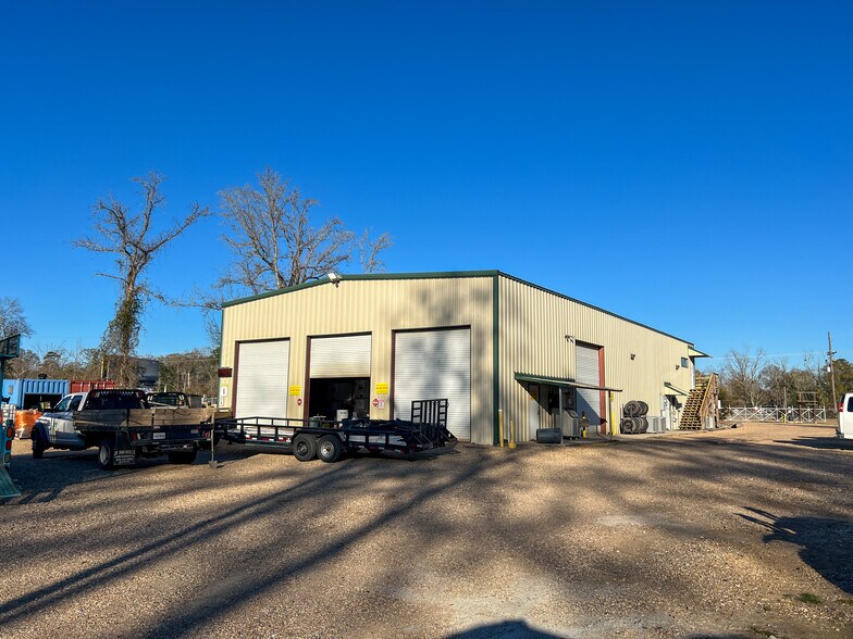 More Photos Of 39509 I-55 Service Rd, Ponchatoula Light Distribution For Lease