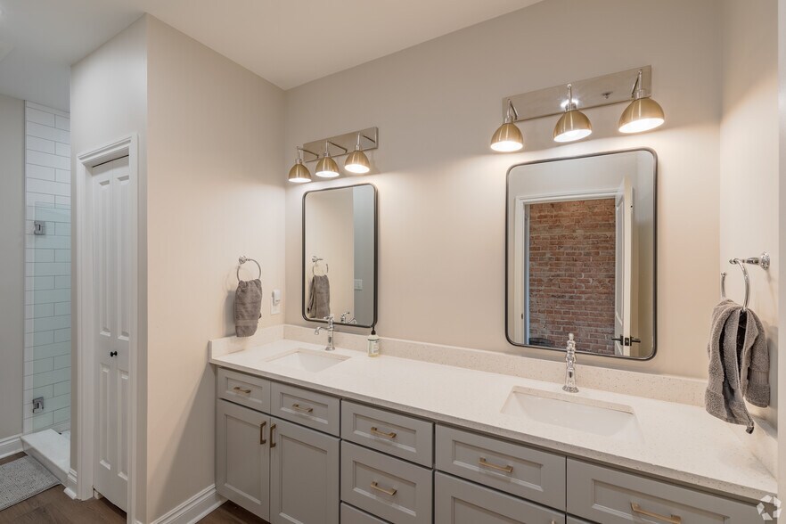 More Photos Of 6 N Washington St, Oxford Multifamily For Sale