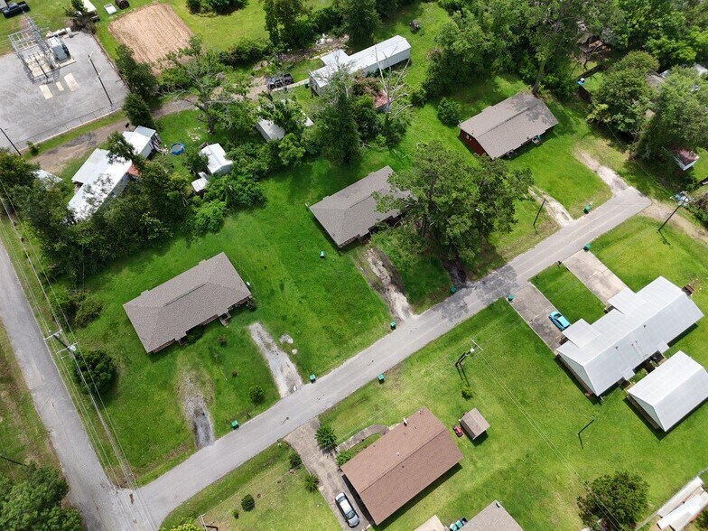 More Photos Of 902 Shady Ln, DeQuincy Apartments For Sale