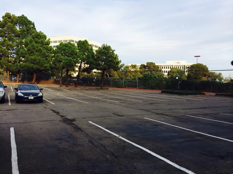 More Photos Of 300 Pendleton Way, Oakland Office For Sale