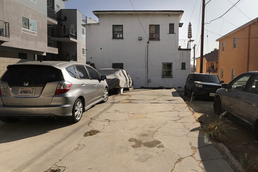More Photos Of 817-823 Centennial St, Los Angeles Apartments For Sale
