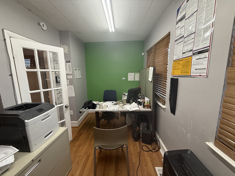 More Photos Of 5309 Kenilworth Ave, Riverdale Office For Sale