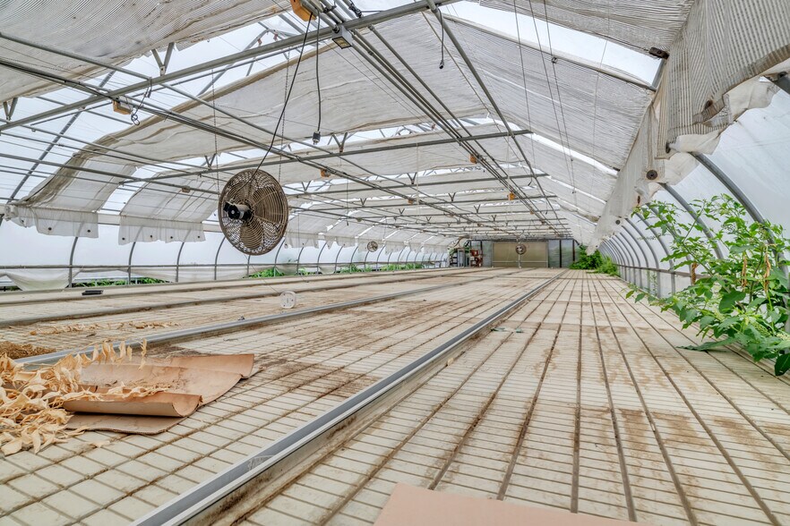 More Photos Of 216 Long Plain Rd, South Deerfield Specialty For Sale