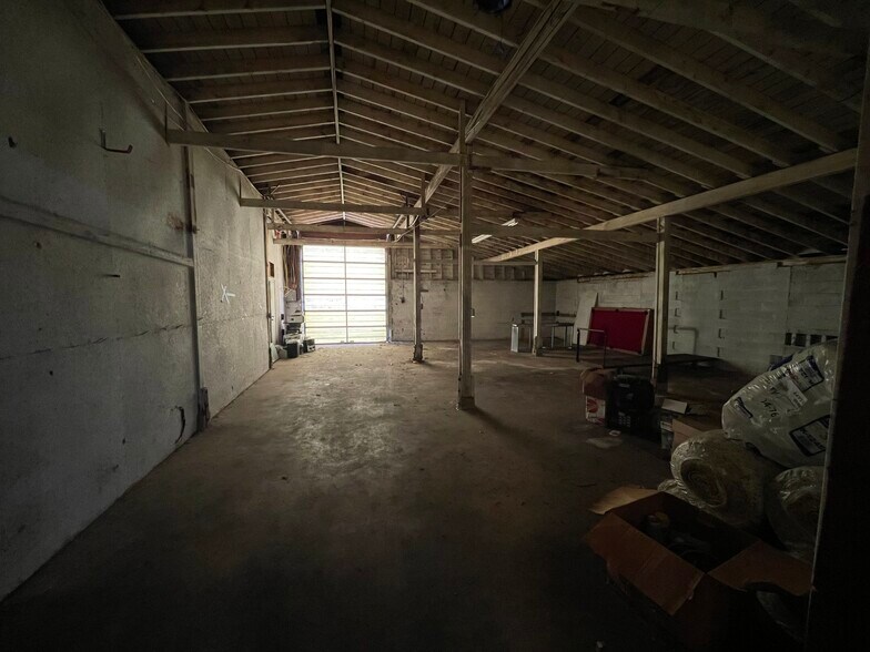 More Photos Of 55 Schoolhouse Rd, Whiting Warehouse For Lease