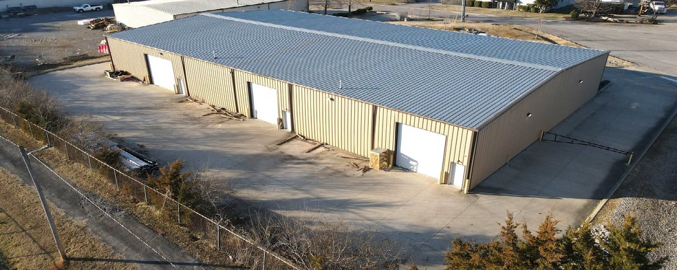 More Photos Of 554 Huntley Industrial Blvd, Smyrna Manufacturing For Sale