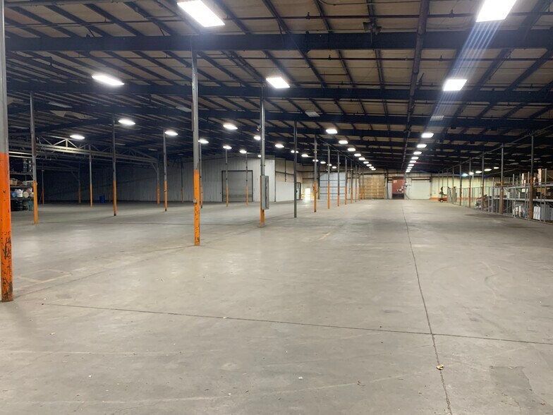 More Photos Of 17074 Lee Hwy, Abingdon Manufacturing For Lease