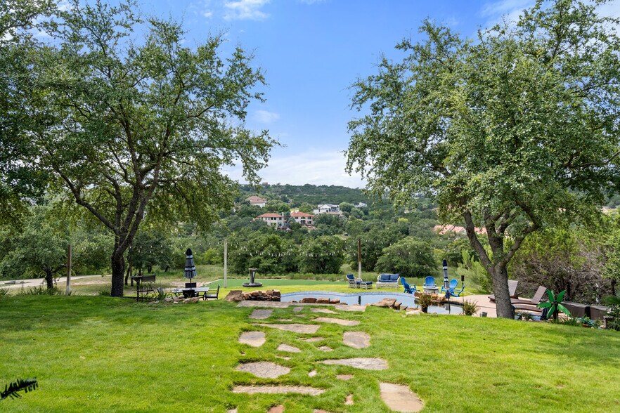 More Photos Of 4607 R O Dr, Spicewood Lodge Meeting Hall For Sale