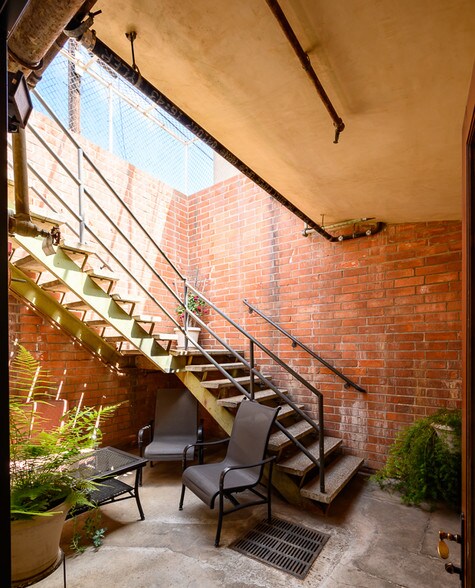 More Photos Of 122 Sheldon St, El Segundo Loft Creative Space For Sale