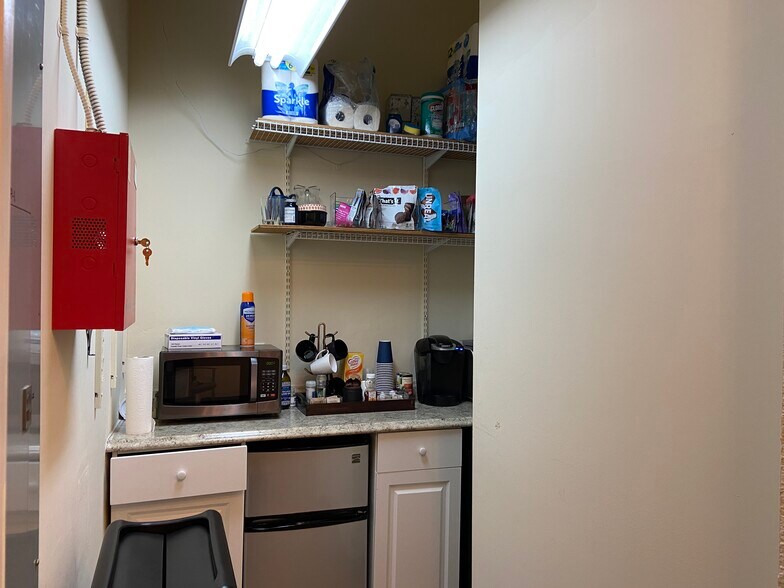 More Photos Of 401 W Atlantic Ave, Delray Beach Storefront Retail Office For Lease