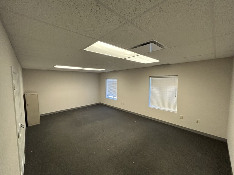 More Photos Of 10155 Gottschalk Pky, Auburn Twp Light Manufacturing For Lease