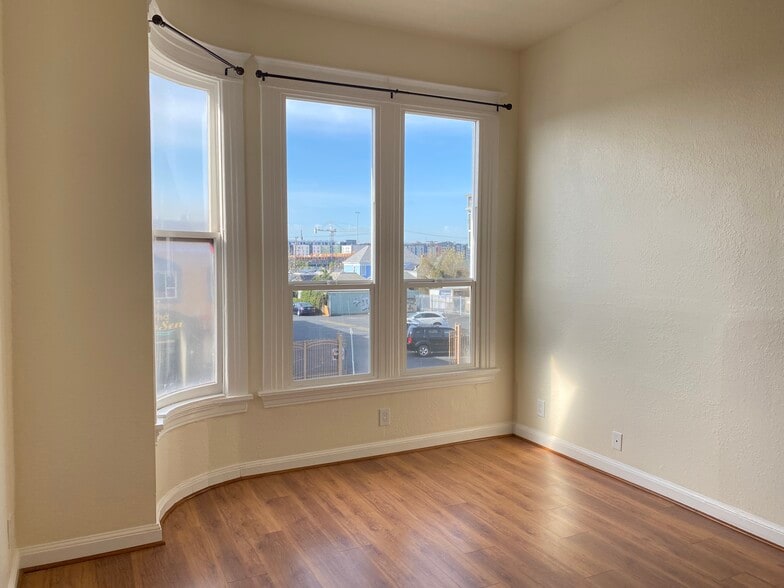 More Photos Of 1136 E 12th St, Oakland Storefront Retail Residential For Sale