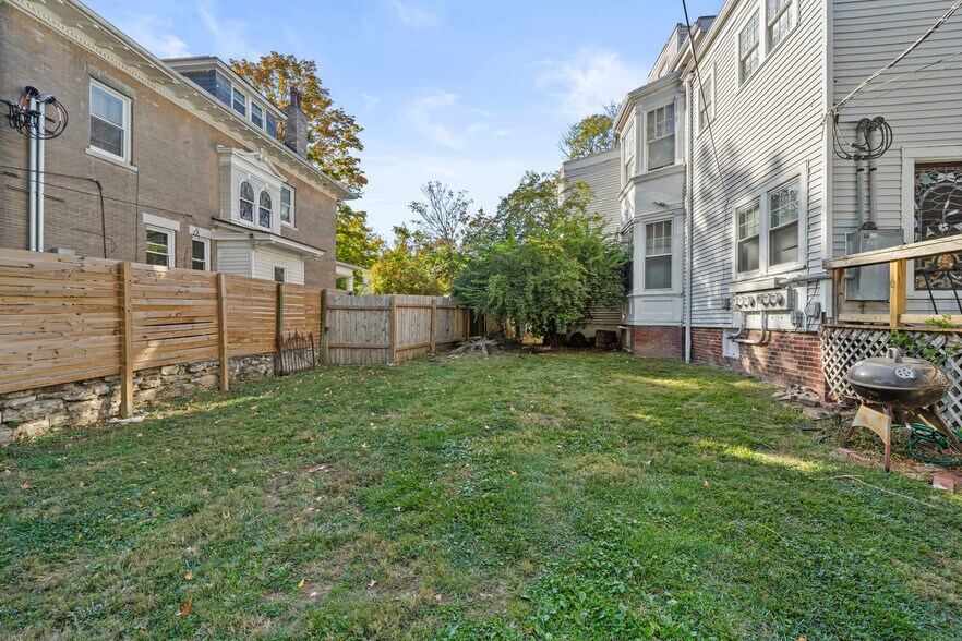 More Photos Of 3933 Warwick Blvd, Kansas City Apartments For Sale