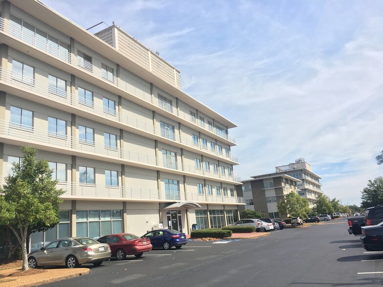 More Photos Of 3929 Airport Blvd, Mobile Office For Lease