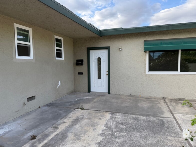 More Photos Of 1457 E Chapman Ave, Fullerton Office For Sale