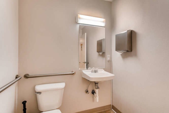 More Photos Of 2 Oakwood Park, Castle Rock Medical For Lease