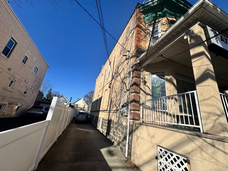 More Photos Of 7633 Kennedy Blvd, North Bergen Storefront Retail Residential For Lease