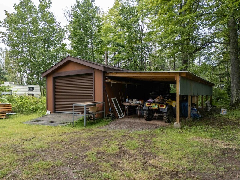 More Photos Of 229 E Lake Emily Rd, Crystal Falls Trailer Camper Park For Sale