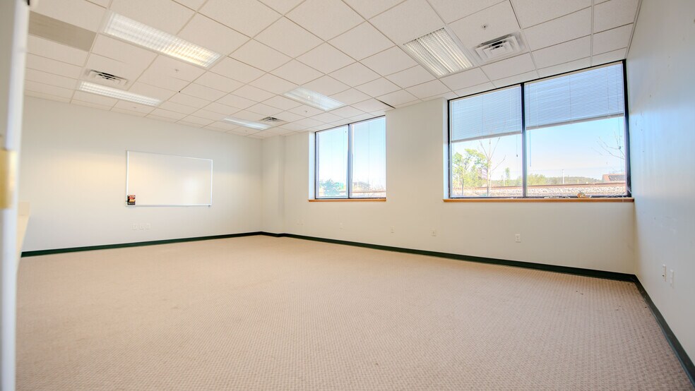 More Photos Of 1020 Commerce Park Dr, Williamsport Flex For Lease